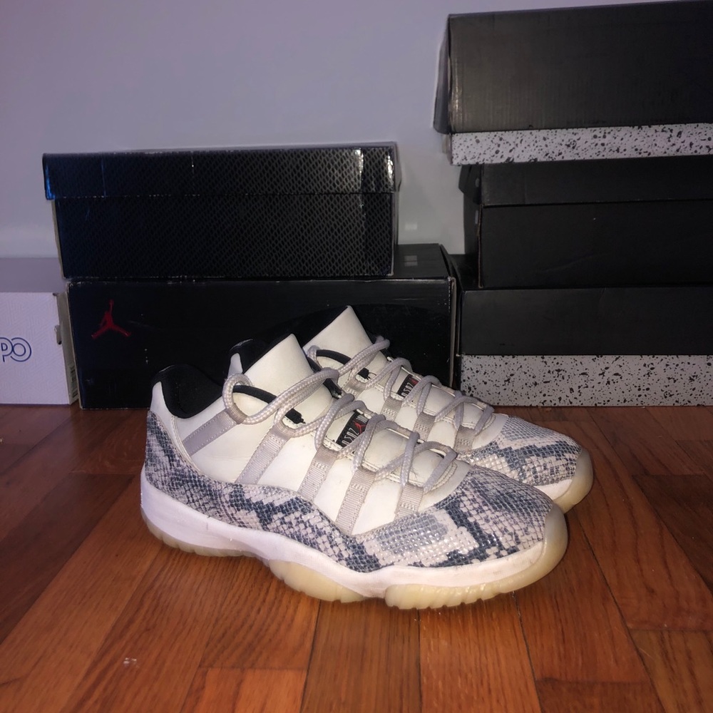 Jordan 11 Low “Snakeskin”